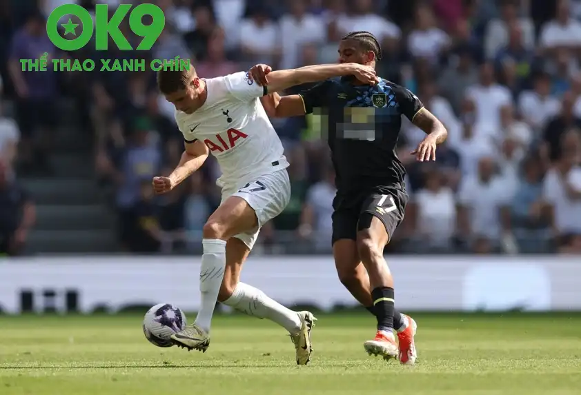 Tottenham đặt mục tiêu 3 điểm ở trận gặp Burnley. (Ảnh: Internet)